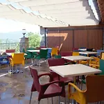 Hostel Mora De Nuei *