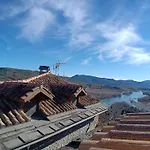 Mora De Nuei