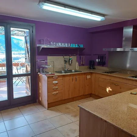 Хостел Mora De Nuei Аинса-Собрарбе