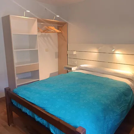 Hostel Mora De Nuei *