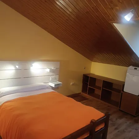 Mora De Nuei Хостел *