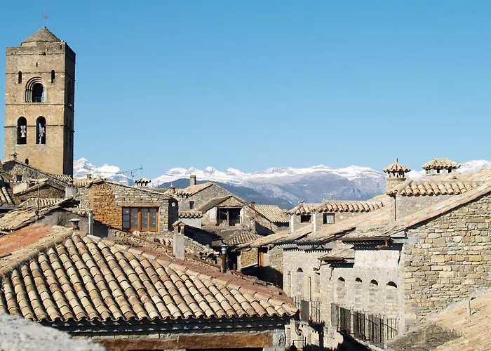 Mora De Nuei Hostel *